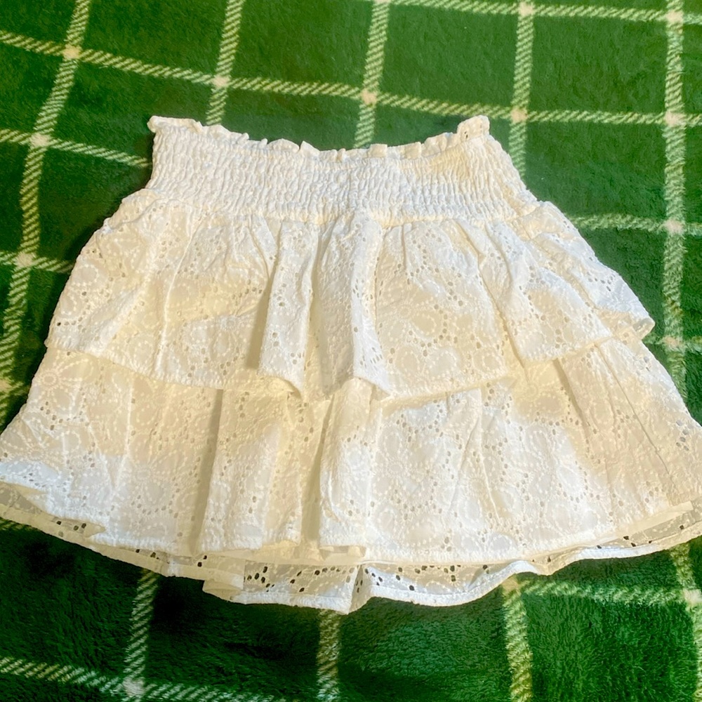 Brand new white girls size 8(m) skirt